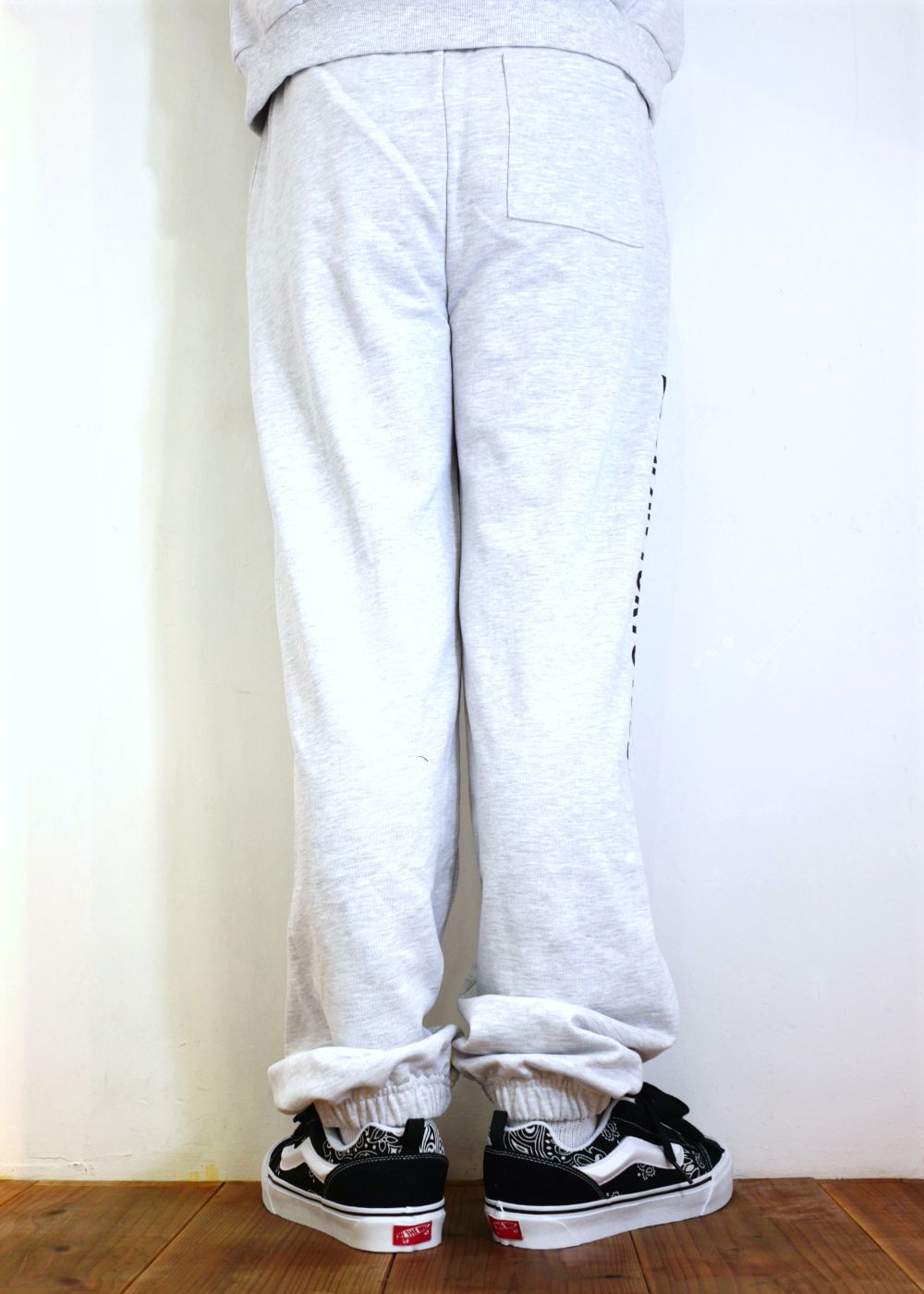 HIDE AND SEEK - 【ラスト1点】HS SWEAT PANT (HEATHER GRAY ...