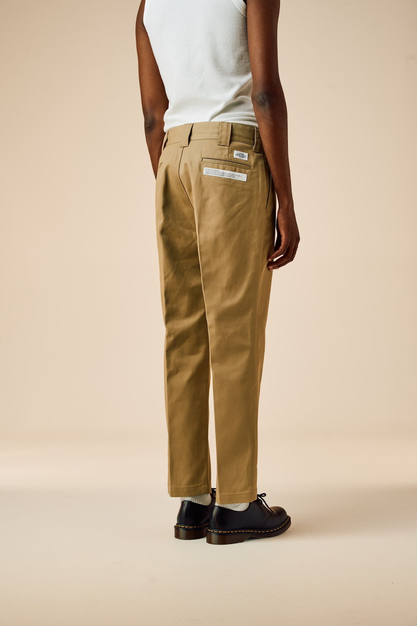 10/L DICKIES SLIM FIT PANTS "BENEDICT" (KHAKI) / ディッキーズ コラボチノパンツ