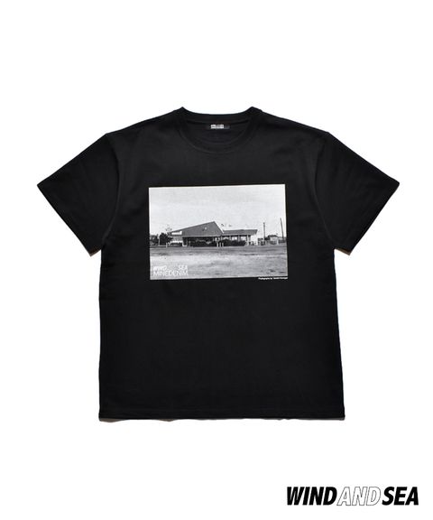 ×WDS Photo S/S Tee (BLACK) / ウィンダンシー コラボ Tシャツ