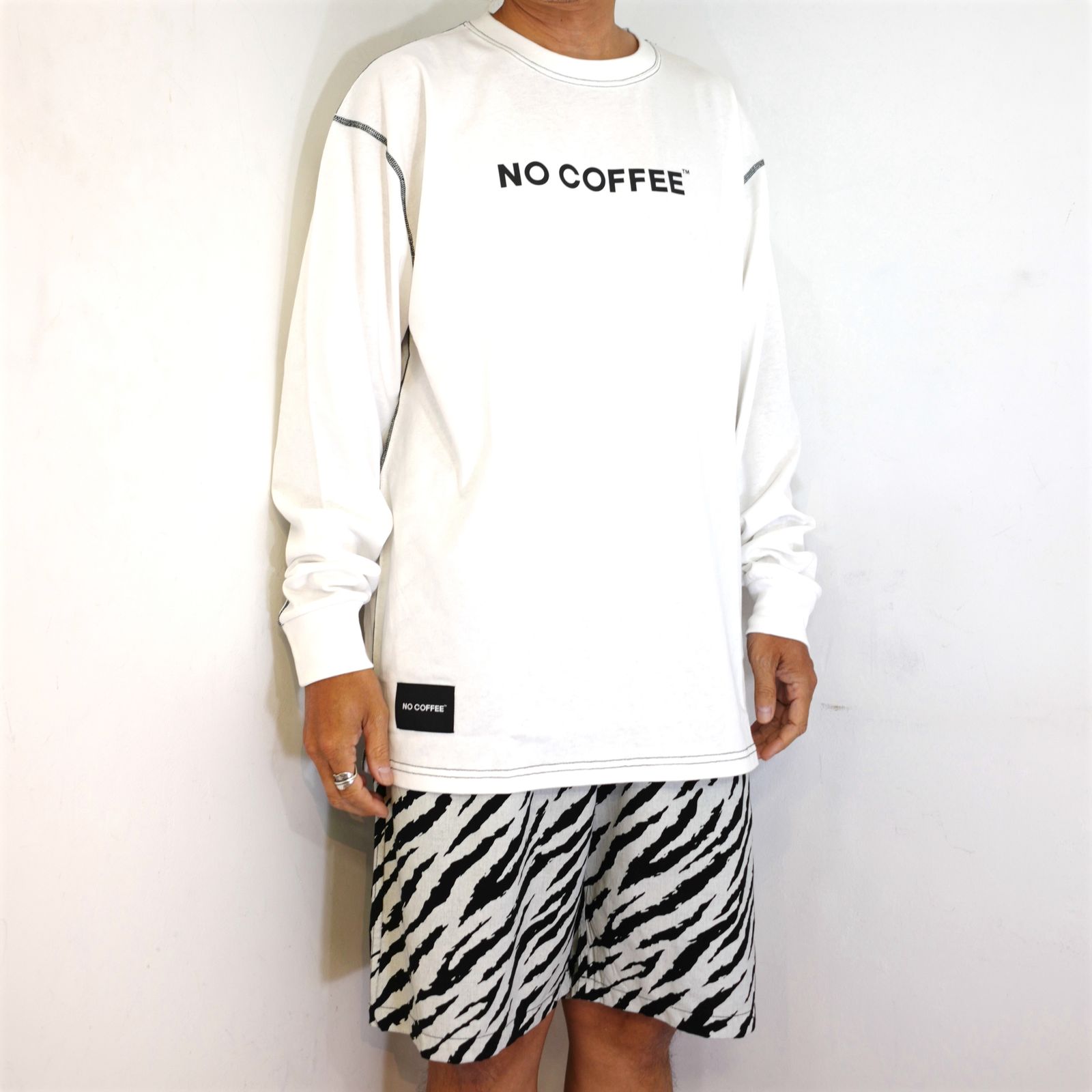 NC BY NO COFFEE - ロゴプリントLS TEE (WHITE) | LOOPHOLE