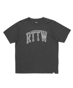 R9 RTTW TEE (BLACK) / カレッジロゴ プリント オリジナル Tシャツ