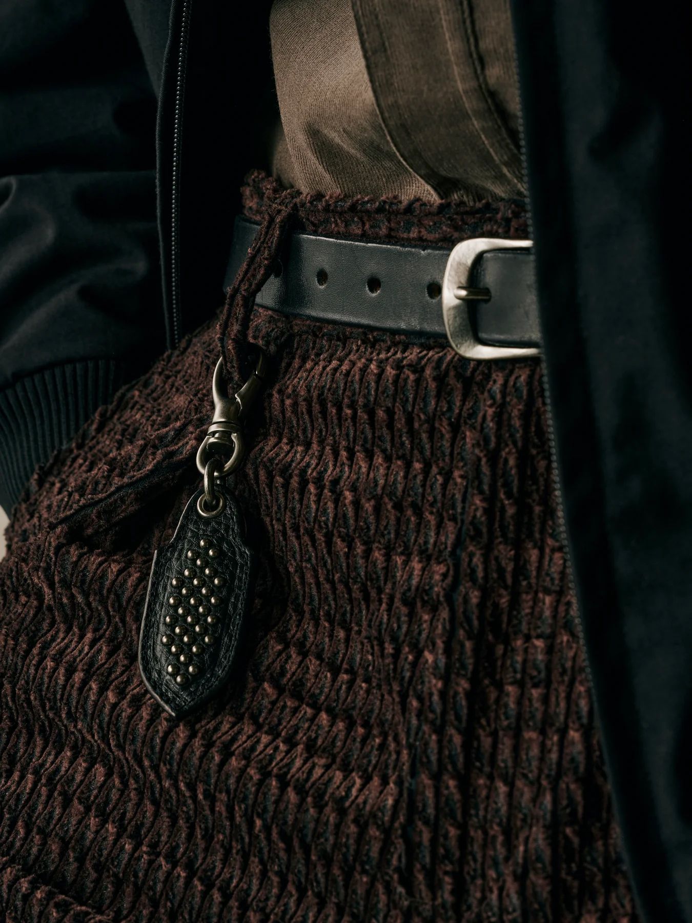 ROUND STUDS LEATHER KEY RING ＜TYPE A＞ (BLACK) / スタッズ レザー キーリング