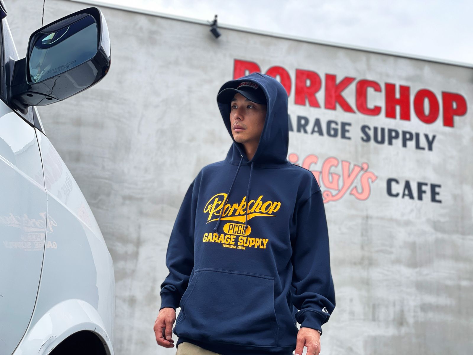 SCRIPT COLLEGE HOODIE (NAVY) / カレッジロゴ スウェットパーカー