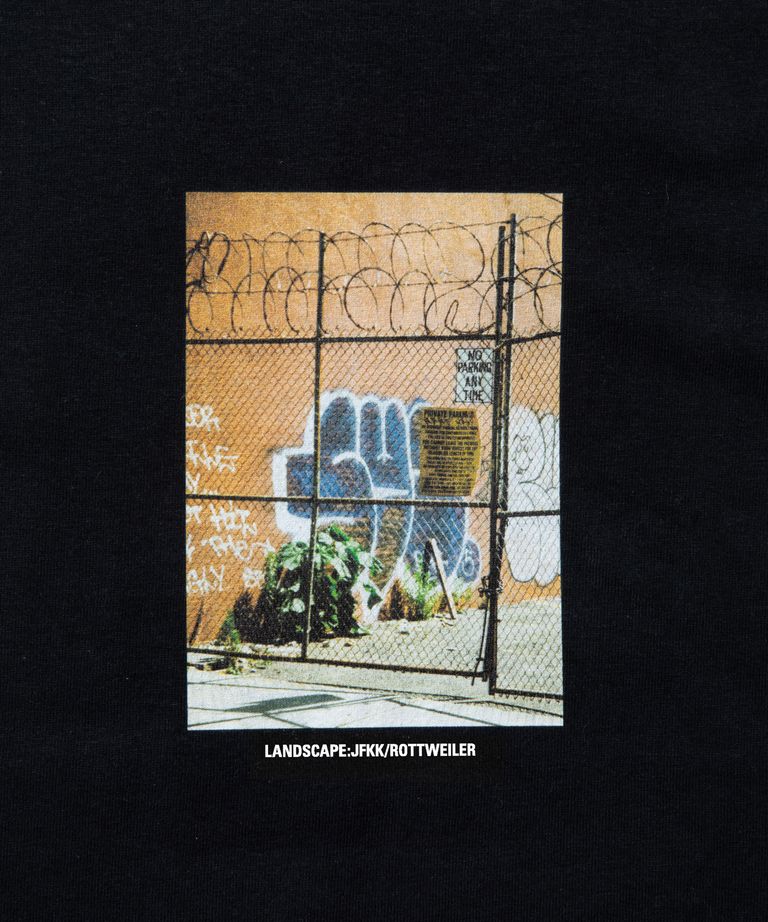"シンプルな夏にするか"、"フロント&バックのプリントで勝負するか" / ROTTWEILERの新作Tシャツがリリース！