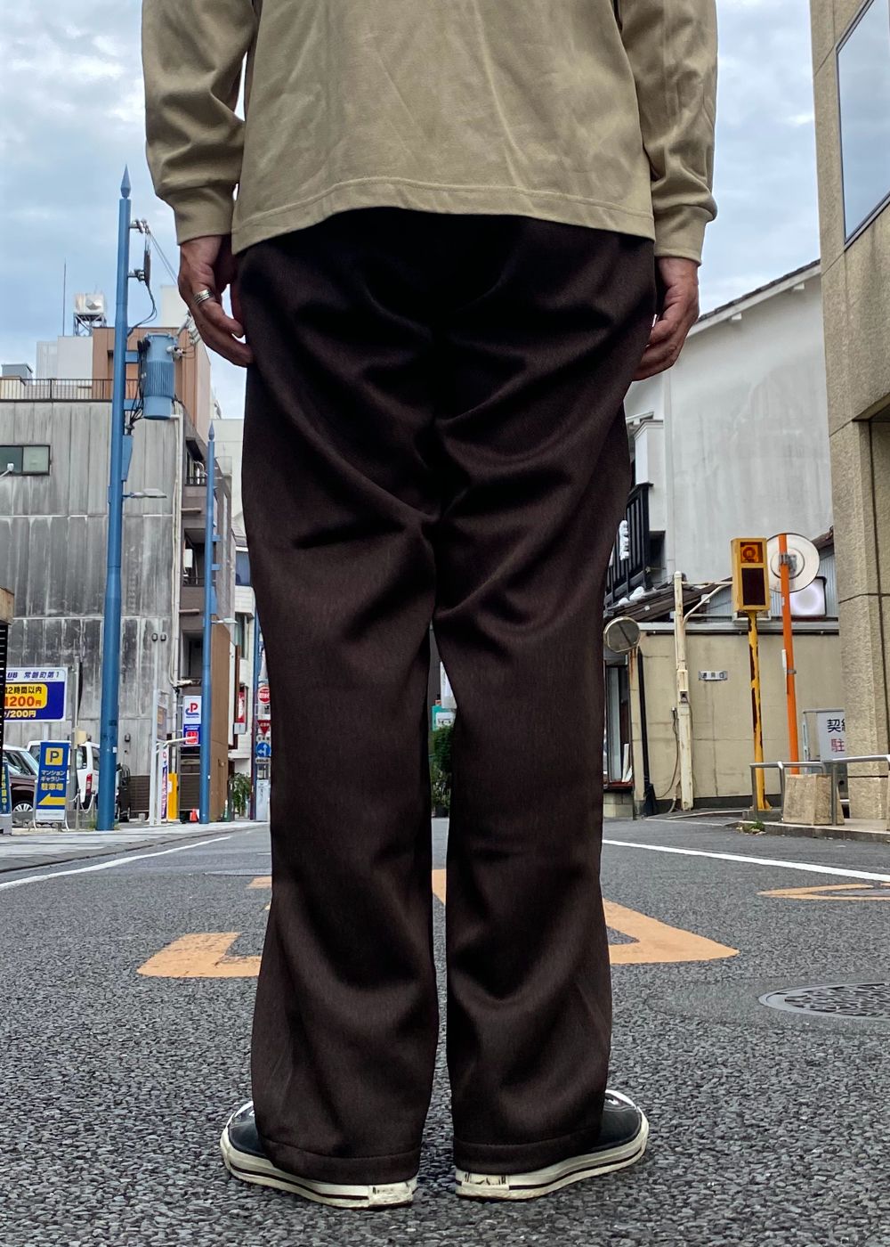 MELANGE TWILL EASY SLACKS (BROWN) / メランジ ツイル イージー スラックス
