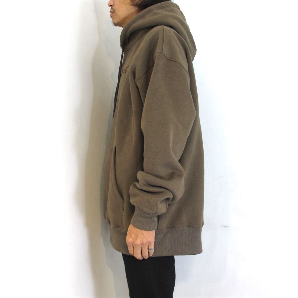ヘビーオンスビックシルエットパーカー (BROWN)