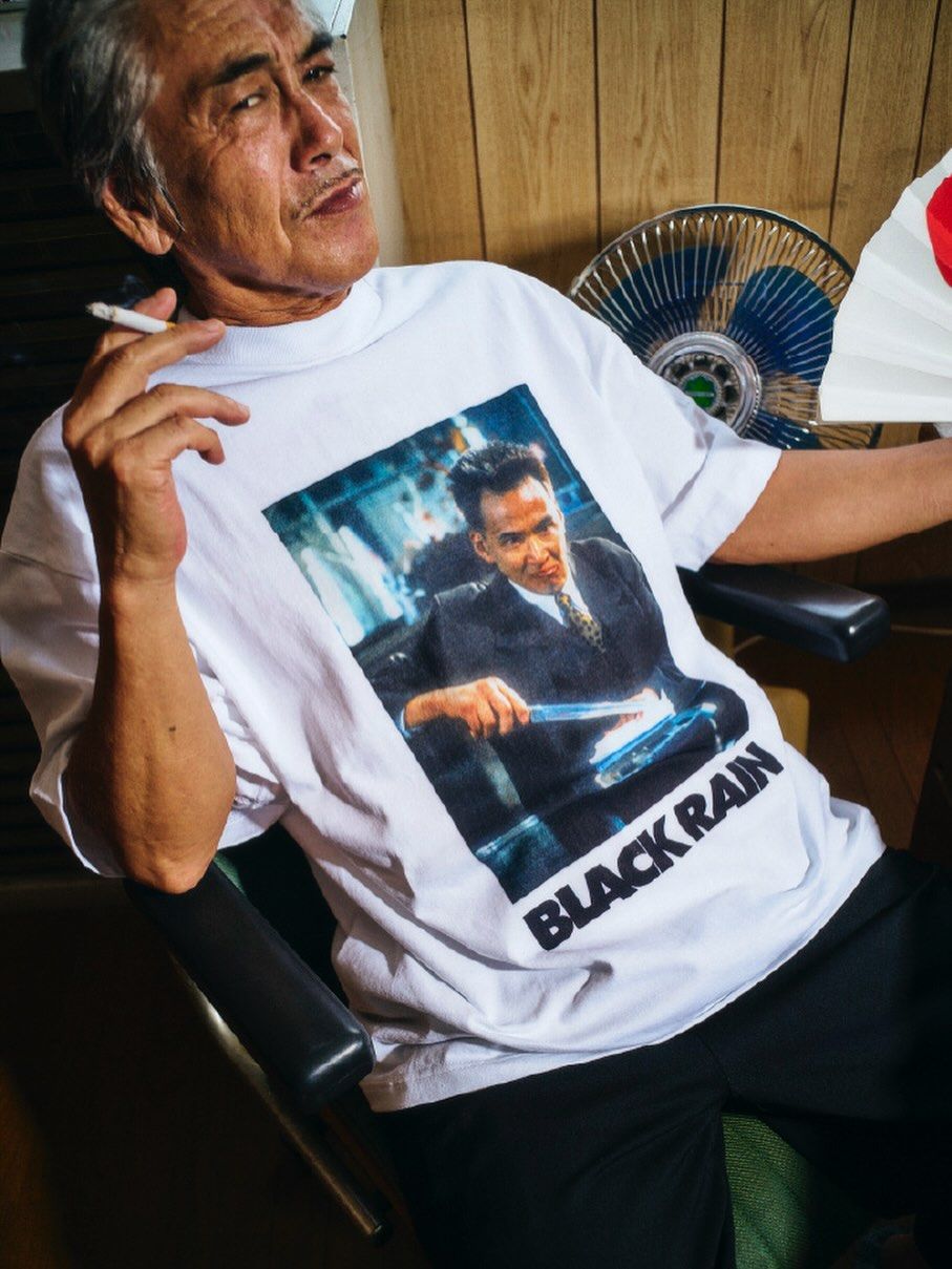 BUENAVISTA ブラックレイン松田優作TシャツL Amazon.co.jp: 映画 BLACK RAIN Tシャツ 黒 Lサイズ BLACK