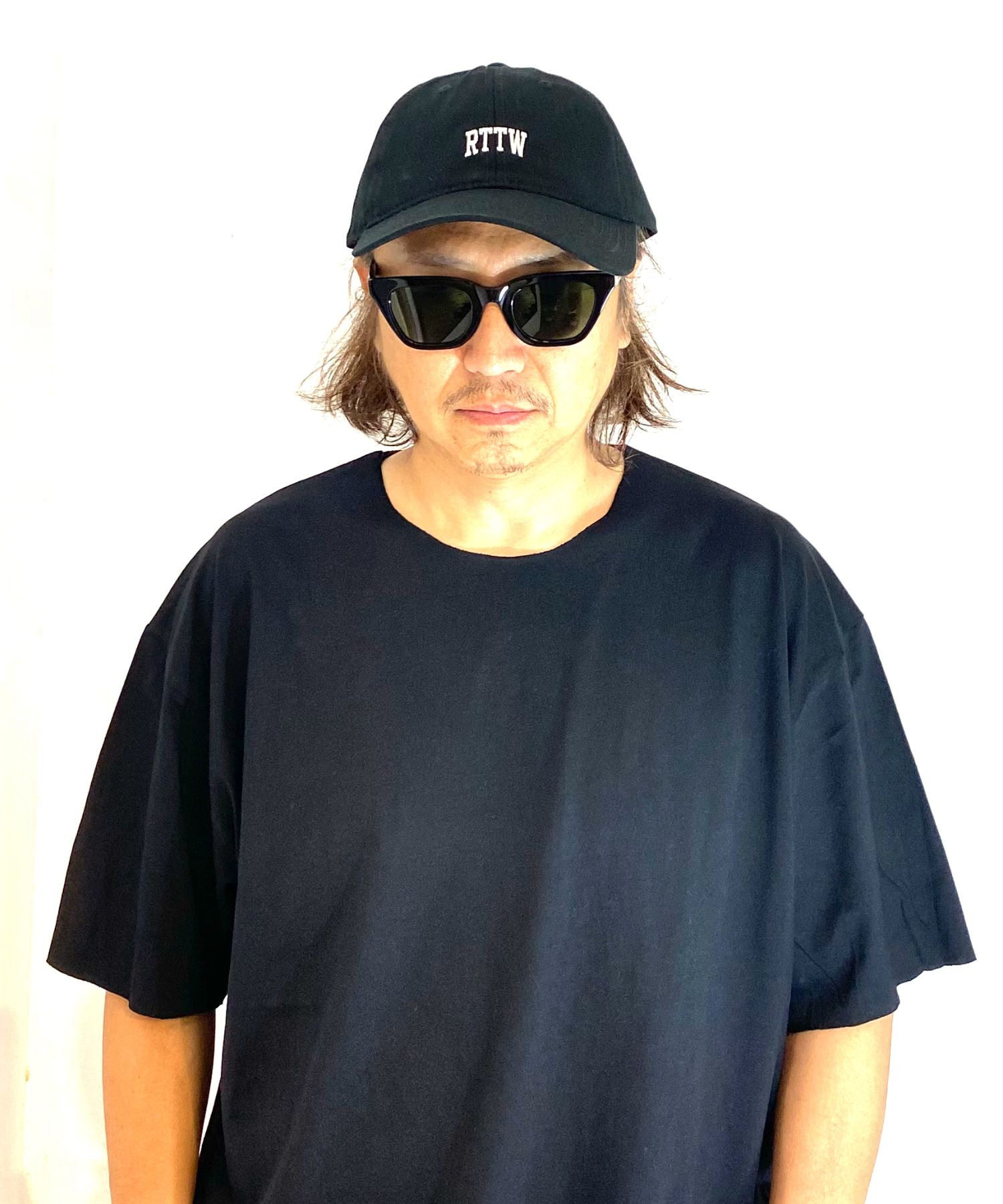DAD RTTW CAP (BLACK) / ロゴ刺繍 ダッドキャップ。