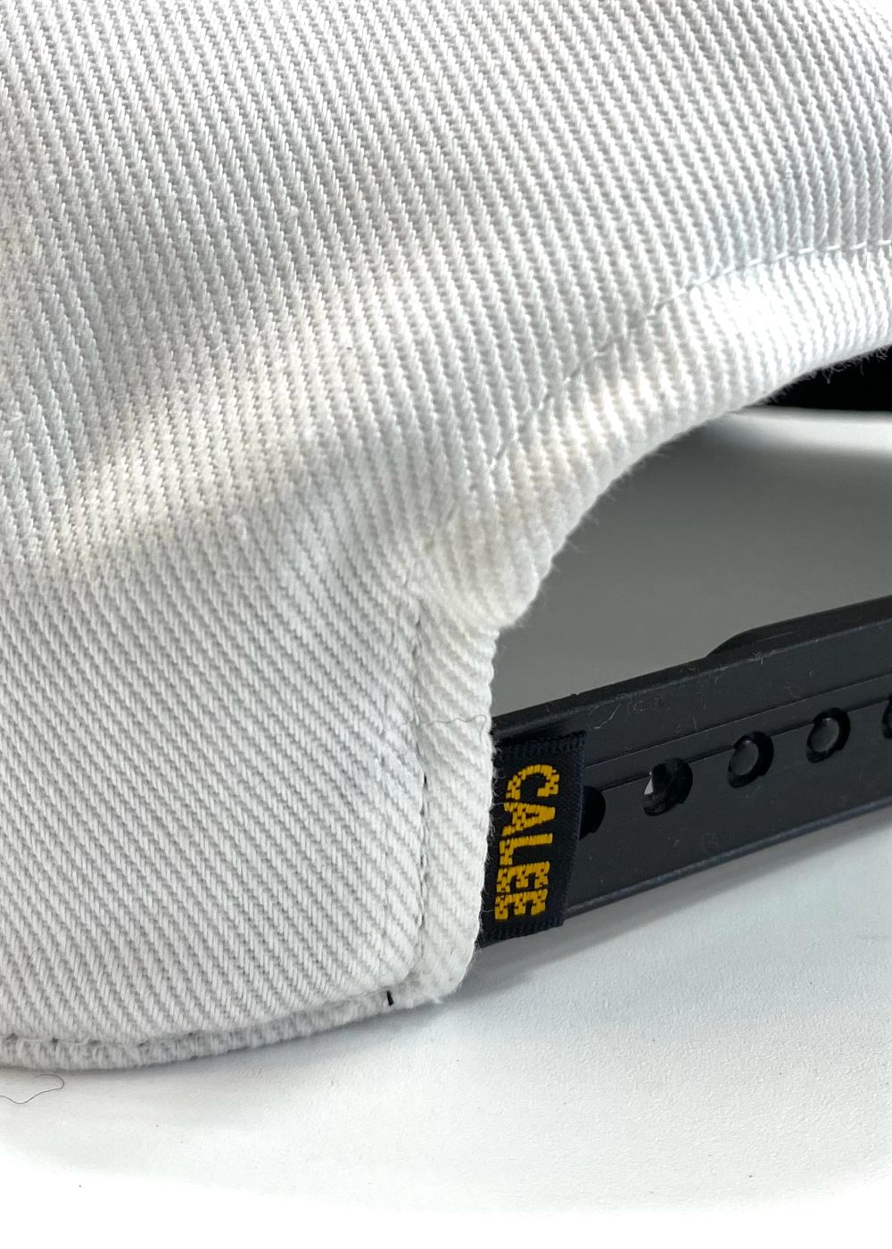 CALEE FS LOGO TWILL CAP (WHITE) / オリジナル ロゴ刺繍 キャップ