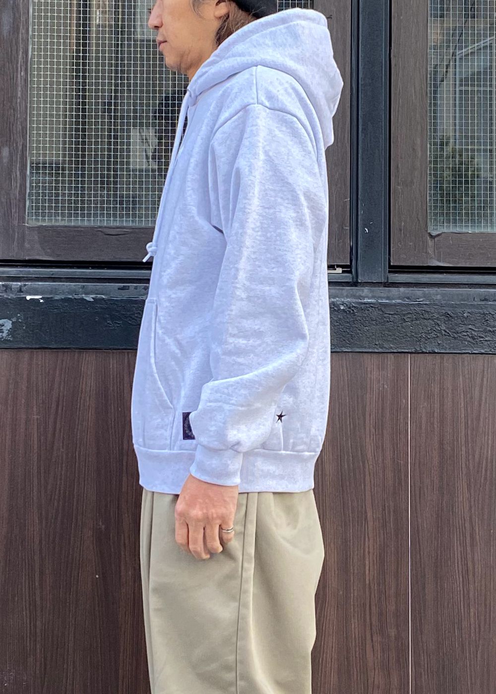 Logo Heavy Hoodie (ASH) / プリント スウェット パーカー