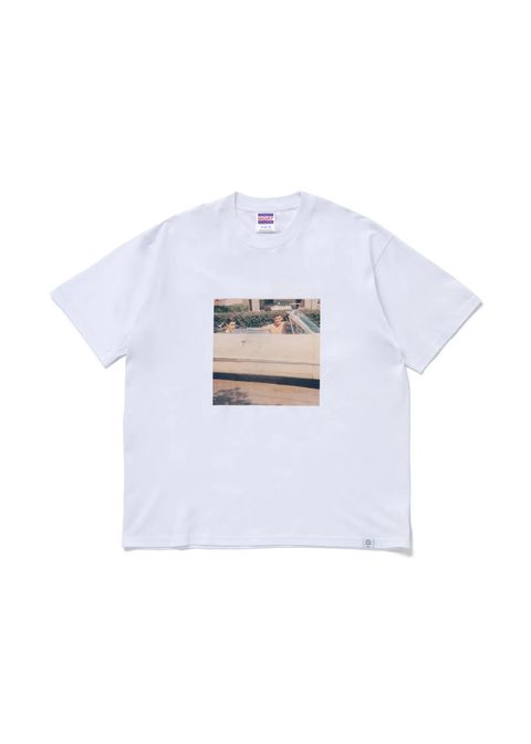 S/S LOVE ME LOGO TEE "BYERS" (WHITE) / カーティス・クリグ コラボ フォトTee