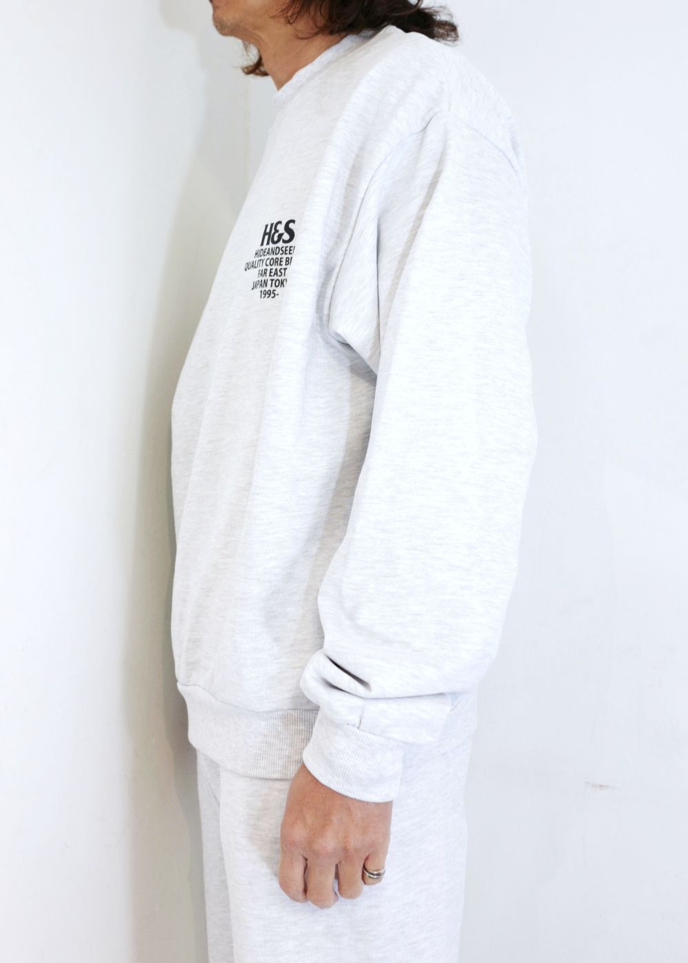 HIDE AND SEEK - 【ラスト1点】HS SWEAT SHIRT-1 (HEATHER GRAY