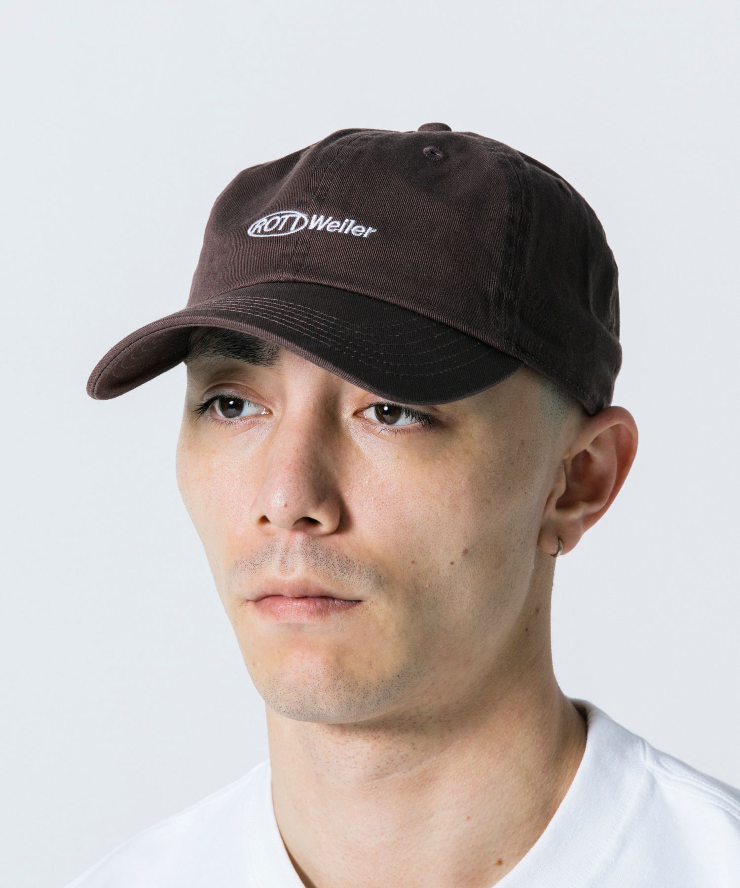 RW CAP (BROWN) / ロゴ刺繍 ダッド キャップ。