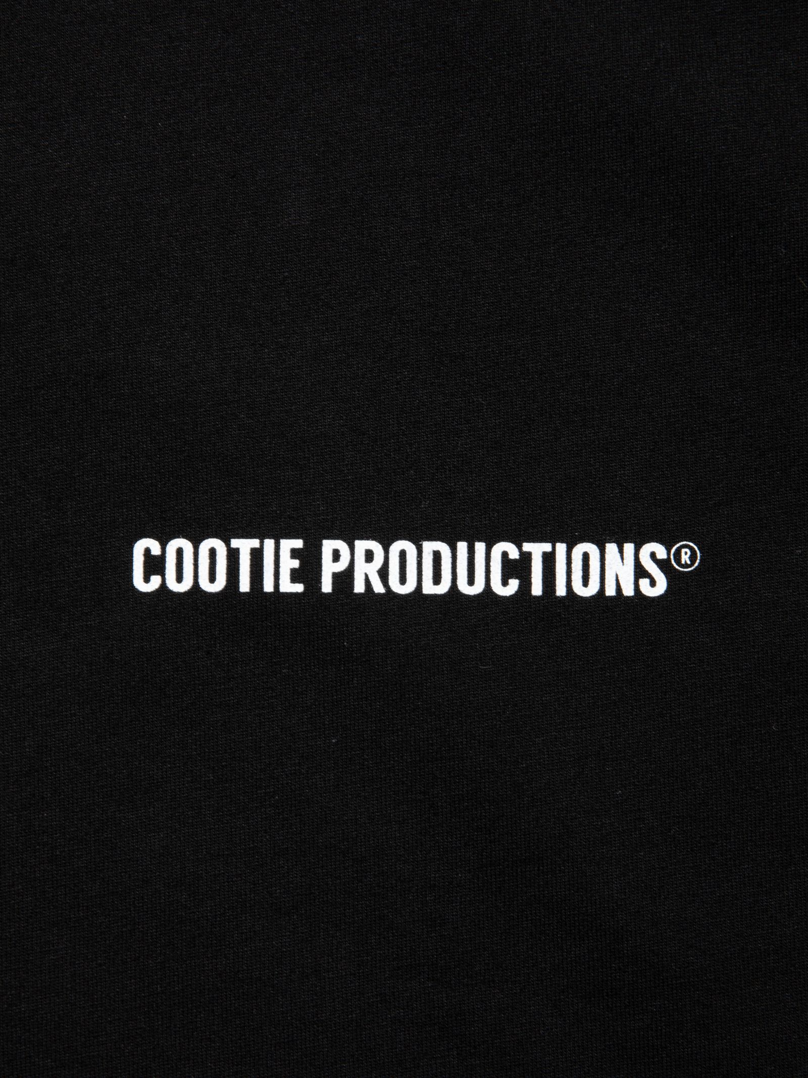 形、デザイン豊富に展開中！大人カッコいい「黒Tシャツ」 | LOOPHOLE