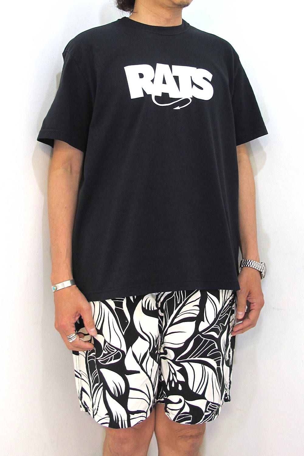 RATS - BOX LOGO TEE (BLACK) / 定番人気ロゴT | LOOPHOLE