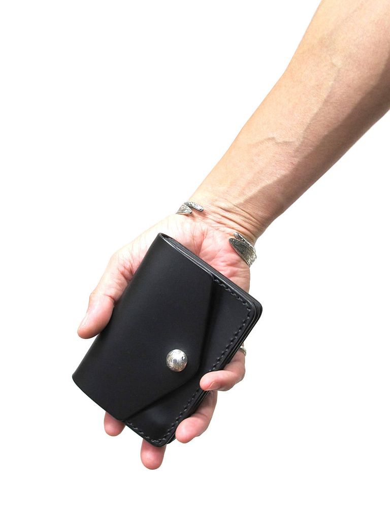 ANTIDOTE BUYERS CLUB - COMPACT TRUCKER WALLET (BLACK SMOOTH  