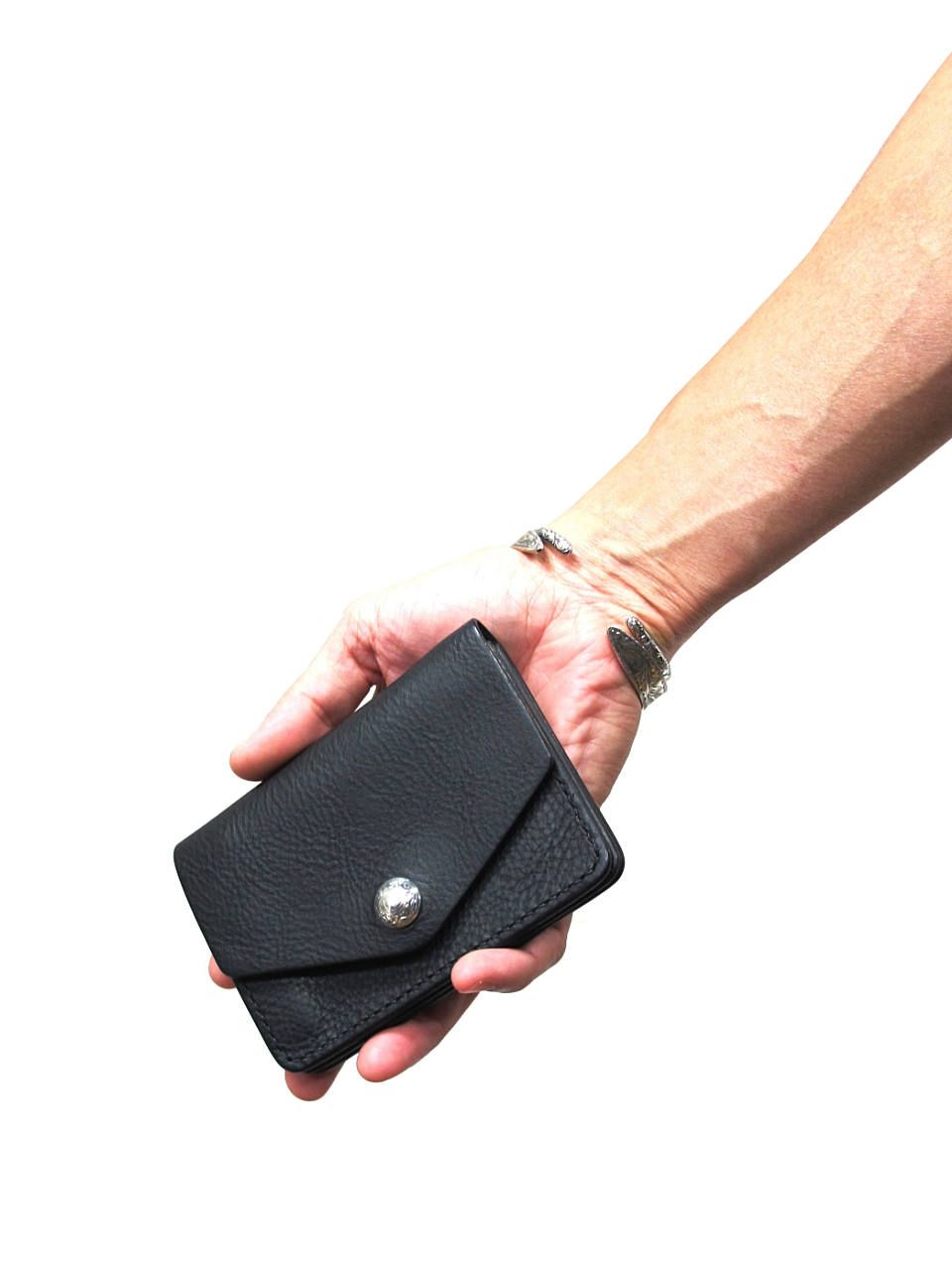 ANTIDOTE BUYERS CLUB - COMPACT TRUCKER WALLET (BLACK GRAIN LEATHER 