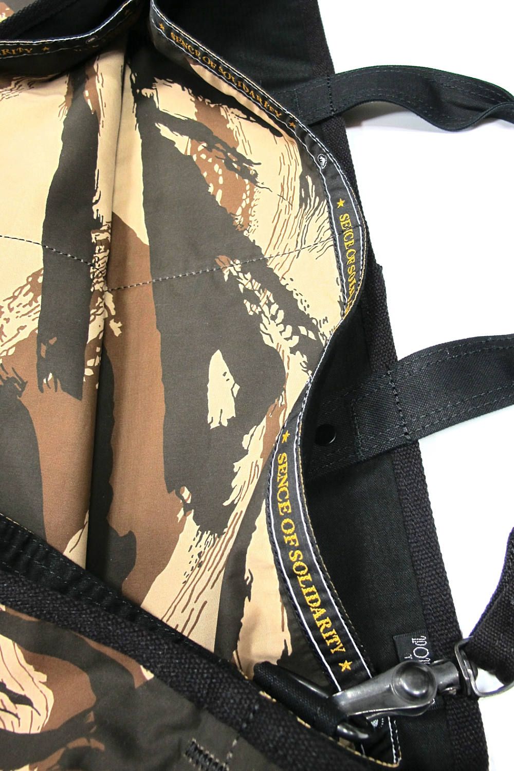 CAMO HELMET BAG collaboration with PORTER (CAMOUFLAGE) / ポーター コラボトートバッグ
