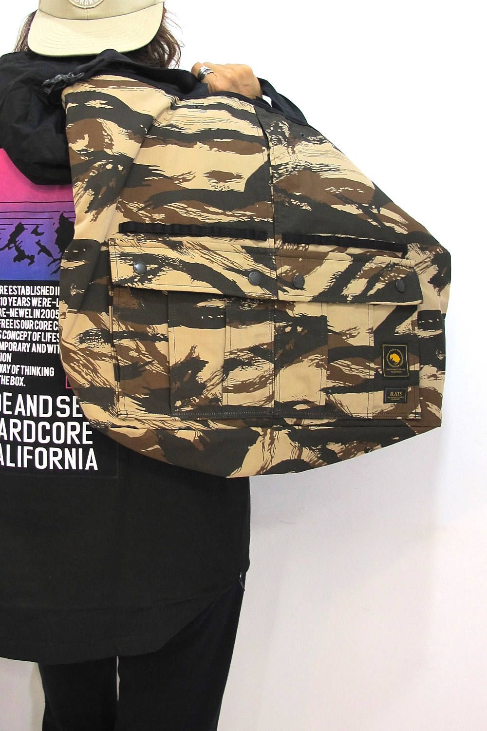 CAMO HELMET BAG collaboration with PORTER (CAMOUFLAGE) / ポーター コラボトートバッグ