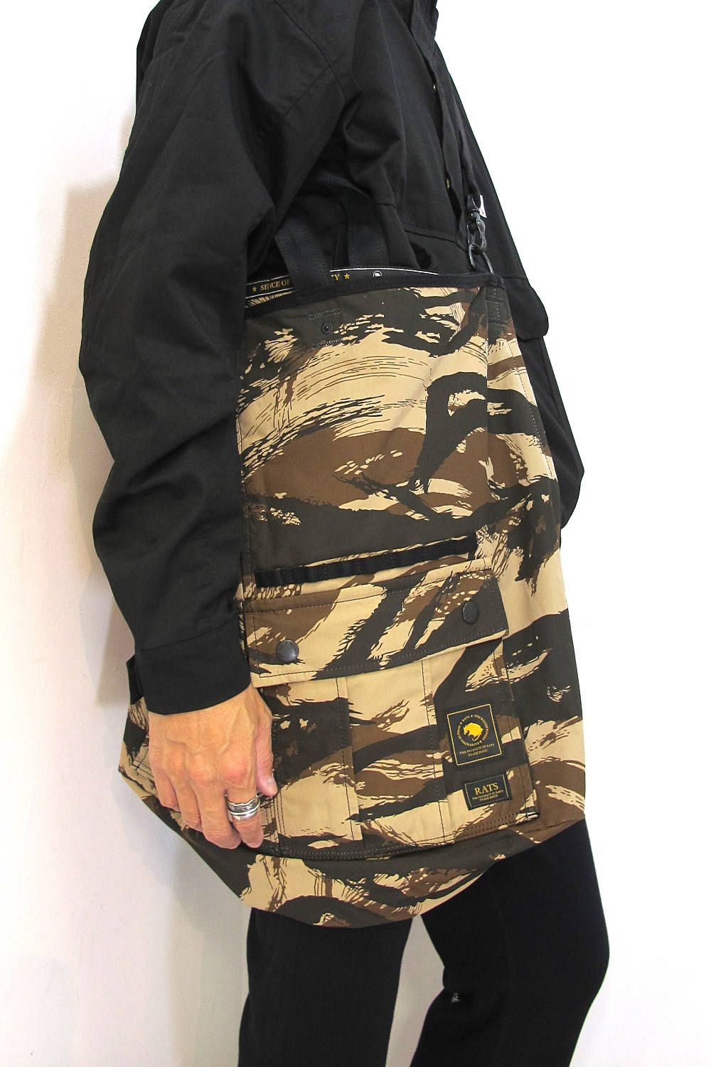 CAMO HELMET BAG collaboration with PORTER (CAMOUFLAGE) / ポーター コラボトートバッグ