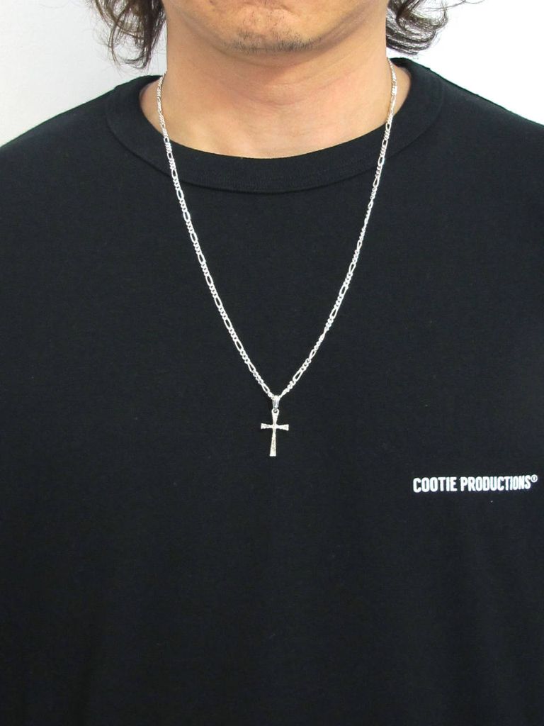 ANTIDOTE BUYERS CLUB - ENGRAVED TINY CROSS PENDANT (SILVER  