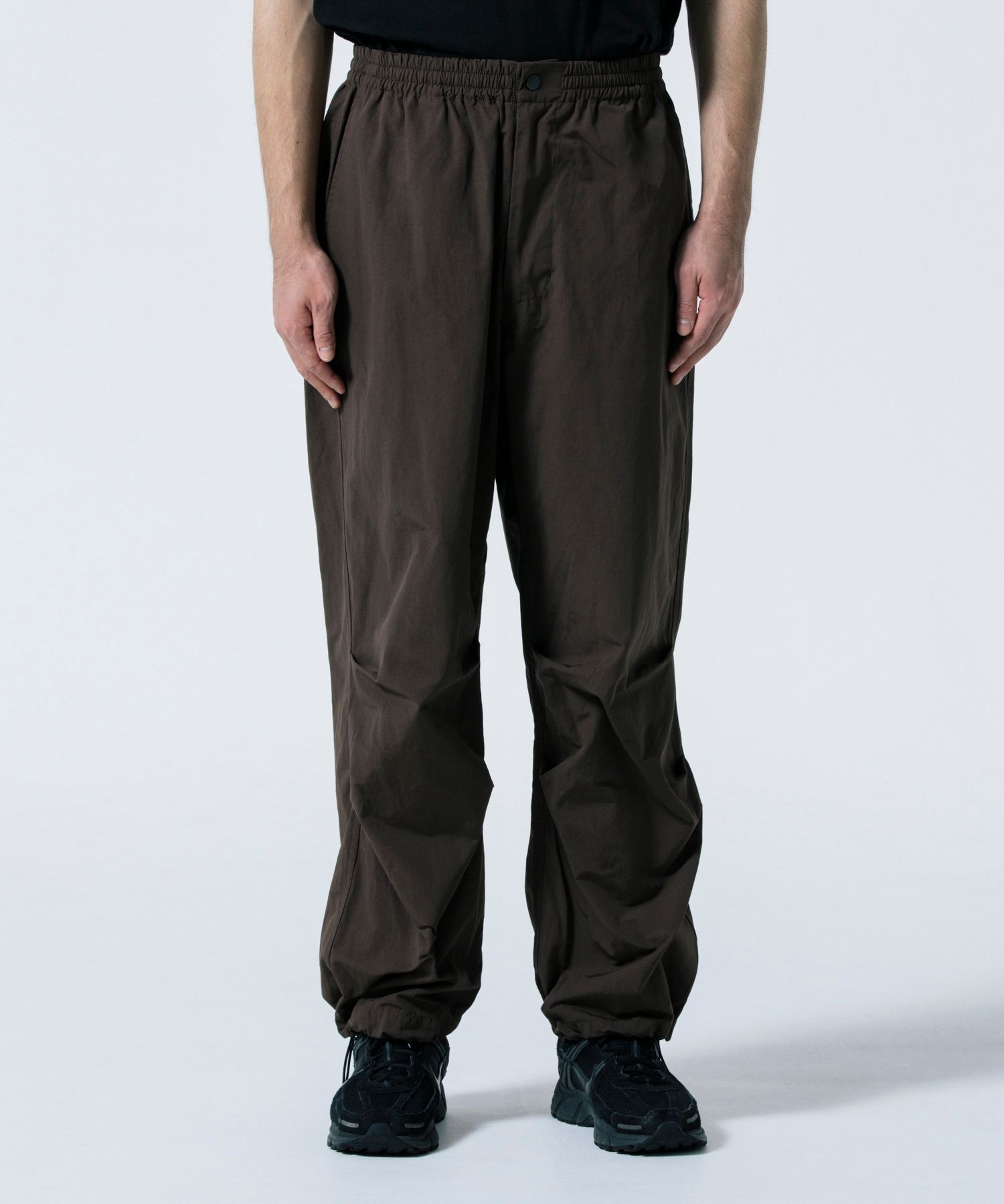 R9 PARACHUTE PANTS (BROWN) / パラシュート パンツ