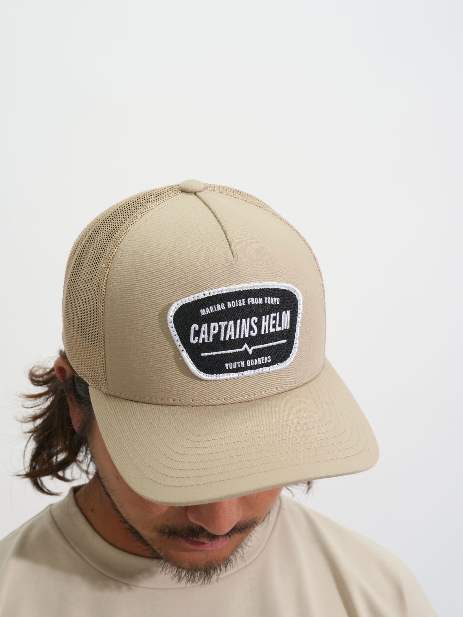 CAPTAINS HELM - YOUTH QUAKERS MESH CAP (KHAKI) / ワッペン