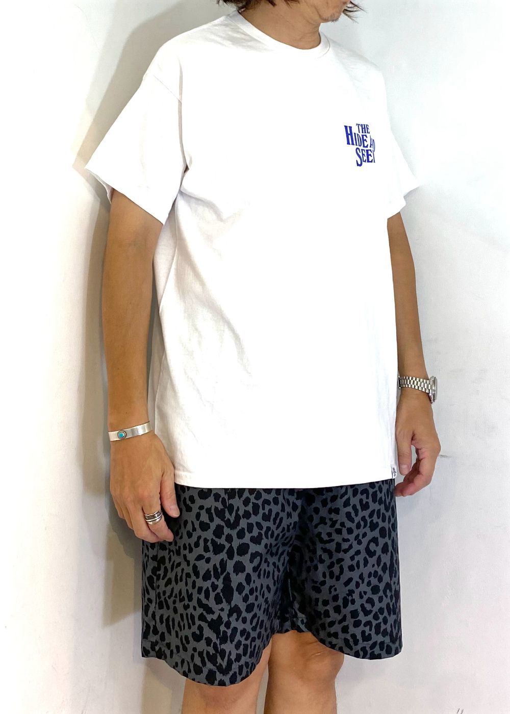 The HAS S/S Tee (WHITE) / ロゴ プリント Tシャツ