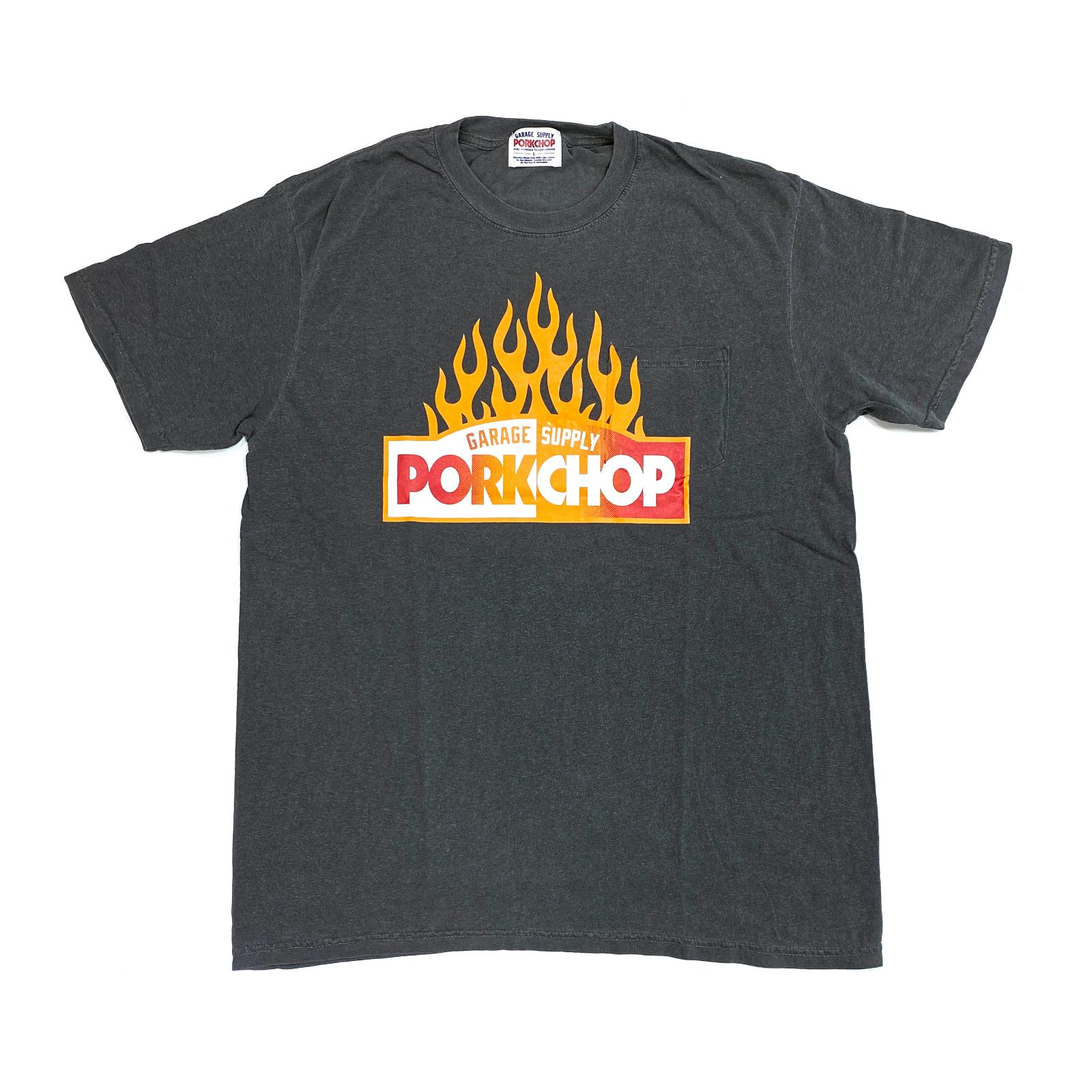 PORKCHOP - 【ラスト1点】FIRE BLOCK POCKET TEE (ASH BLACK) / ロゴ プリント ポケットTシャツ |  LOOPHOLE