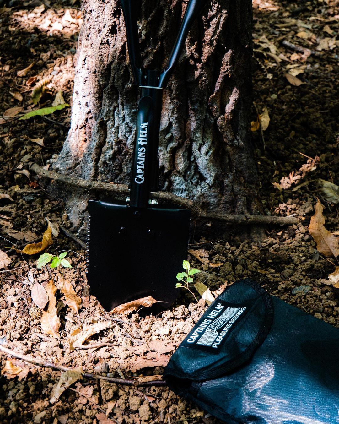 PORTABLE SHOVEL (BLACK) / ポータブル ショベル