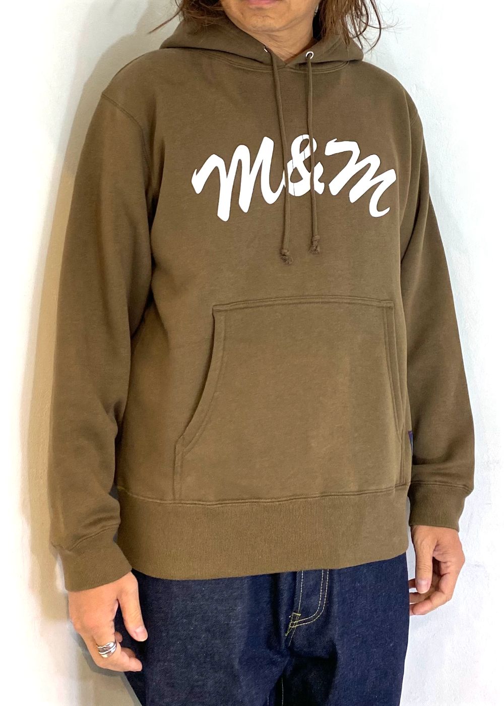 Logo Hoodie (BROWN) / ロゴ プリント スウェットパーカー