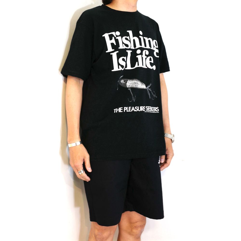 CAPTAINS HELM - FISHING LIFE VINTAGE TEE (BLACK) / フィッシングライフ ヴィンテージ Tシャツ |  LOOPHOLE