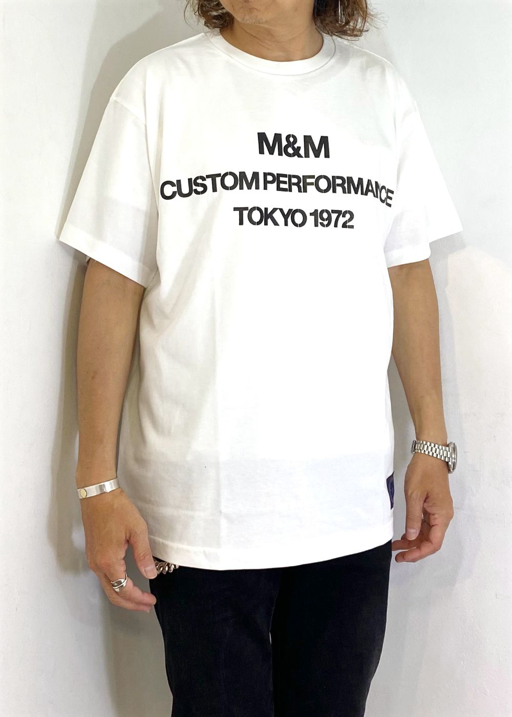 PRINT TEE (WHITE) / ステンシル ロゴ プリント Tシャツ