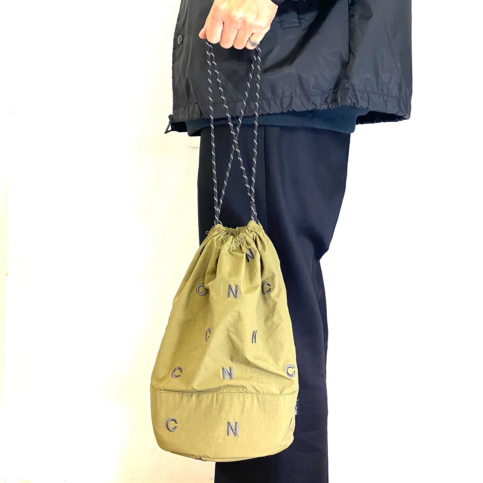 NC BY NO COFFEE - 巾着バッグ (KHAKI) | LOOPHOLE