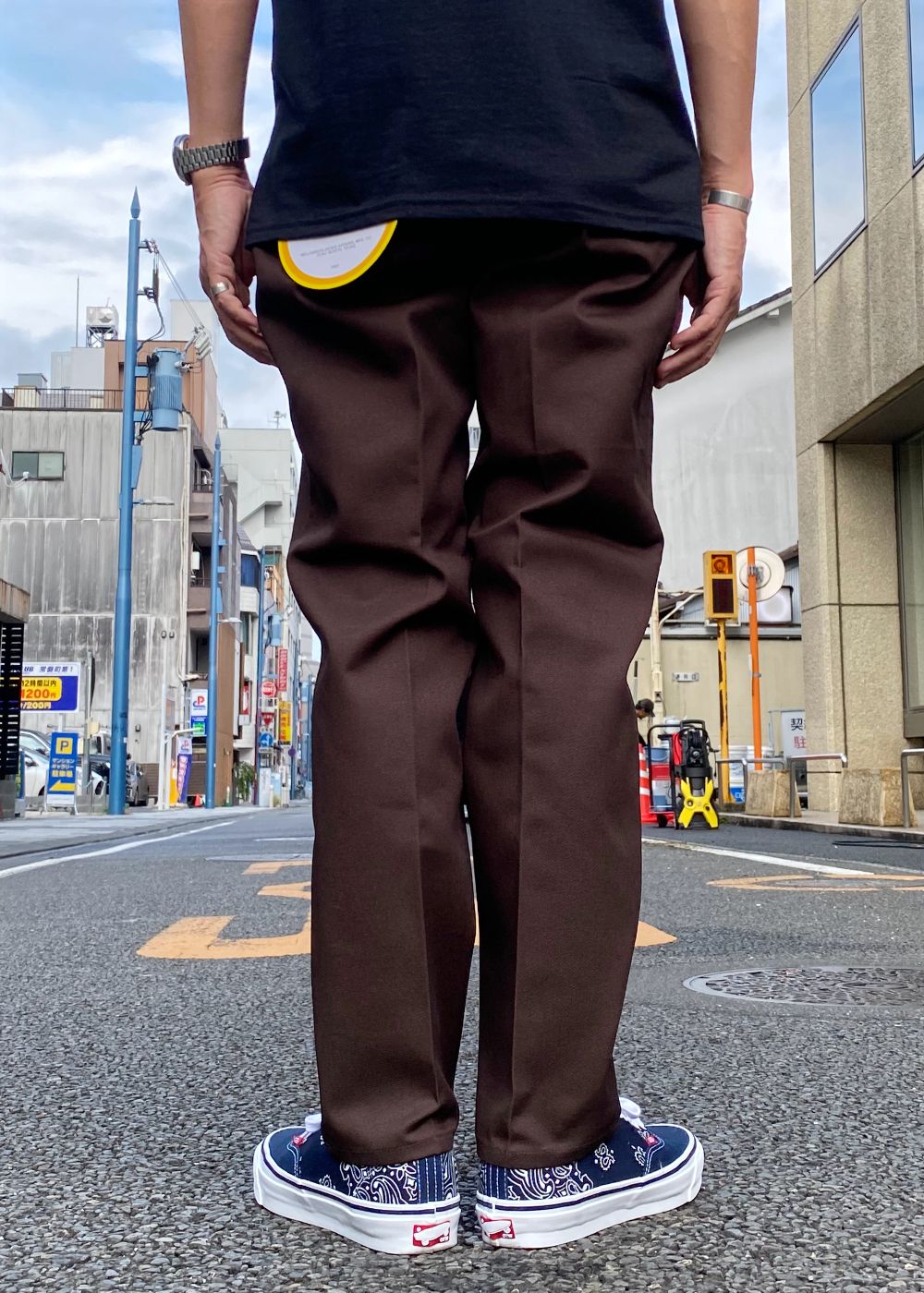 DICKIES 10L TC PANTS "THUNDERS" (D.BROWN) / ディッキーズ コラボ チノパンツ