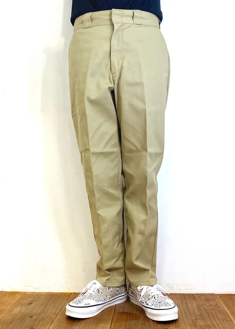 DICKIES 10L TC PANTS "THUNDERS" (KHAKI) / ディッキーズ コラボ チノパンツ