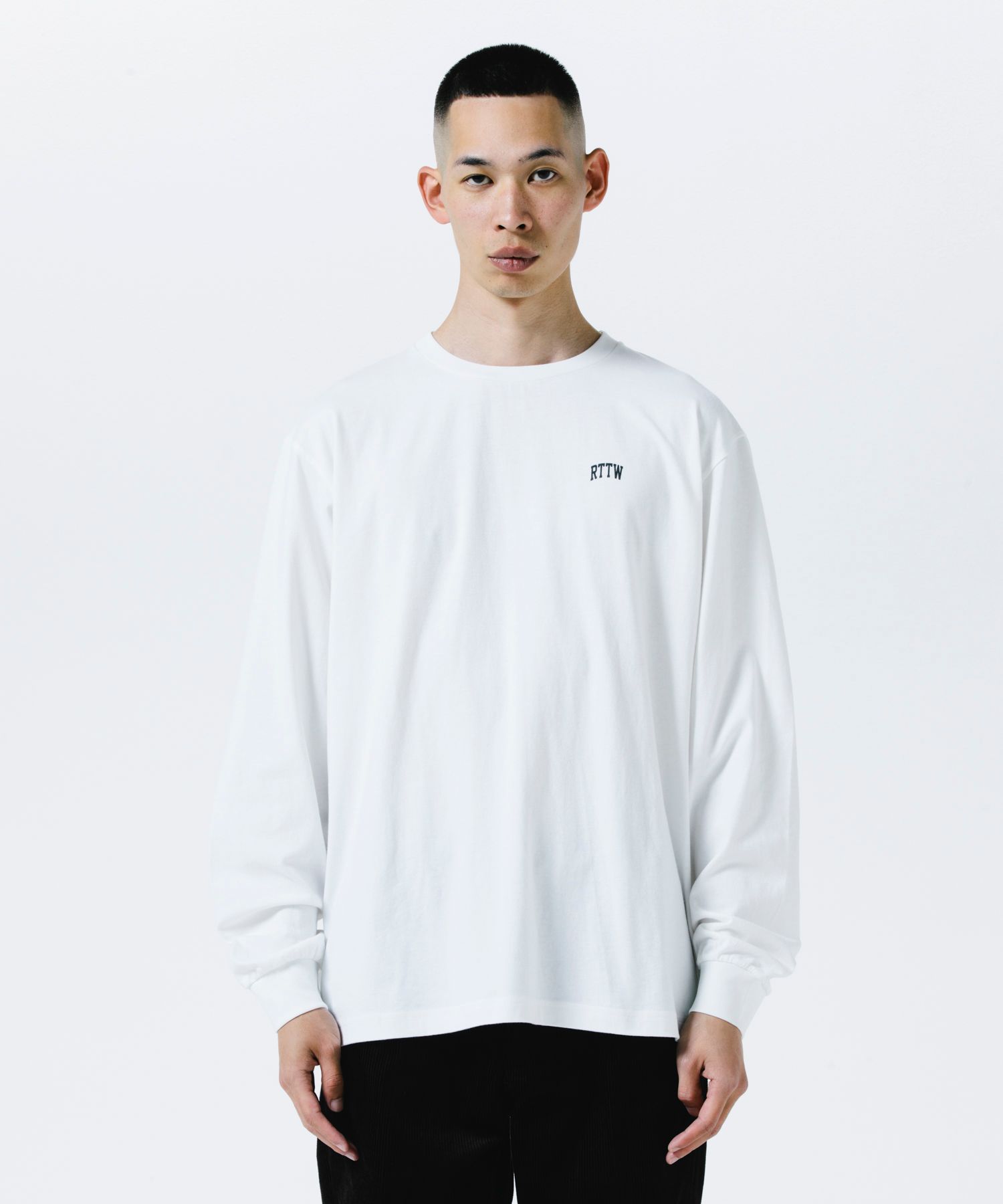 R9 LOGO LS TEE (WHITE) /  オリジナル ロゴプリント Tシャツ