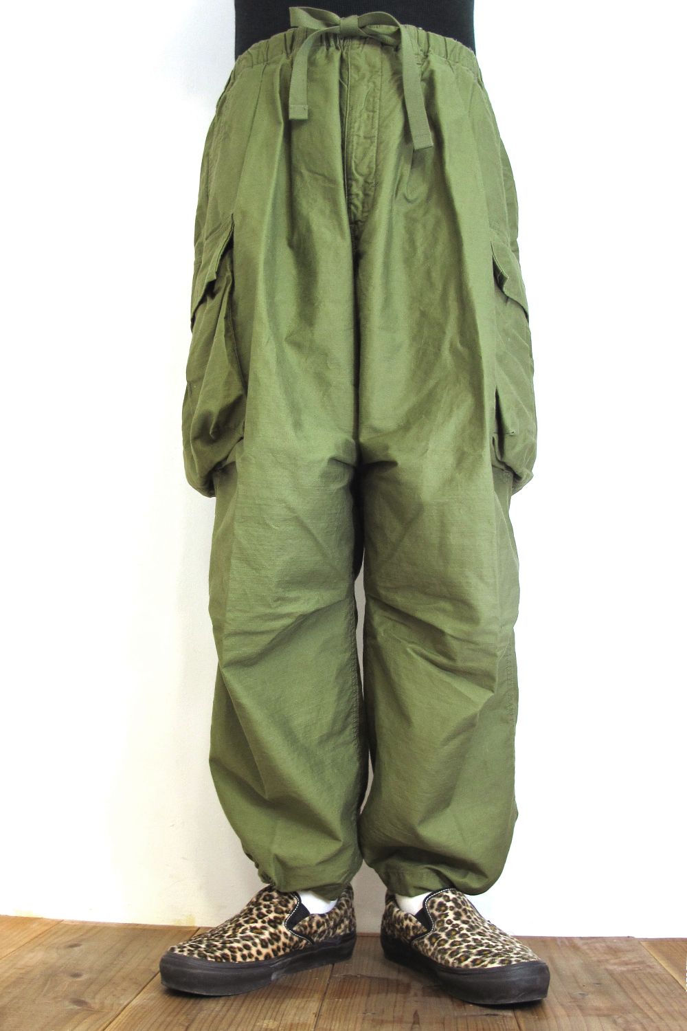 COOTIE / BACK SATIN ERROR FIT CARGO EASY PANTS 大変ご好評頂いております。 | LOOPHOLE