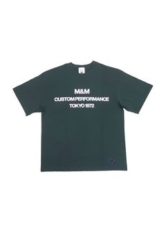 PRINT TEE (GRAYISH GREEN) / ステンシル ロゴ プリント Tシャツ