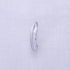 Feather Droop Pierced Earing Right (SILVER) / フェザーイヤリング (右向き)