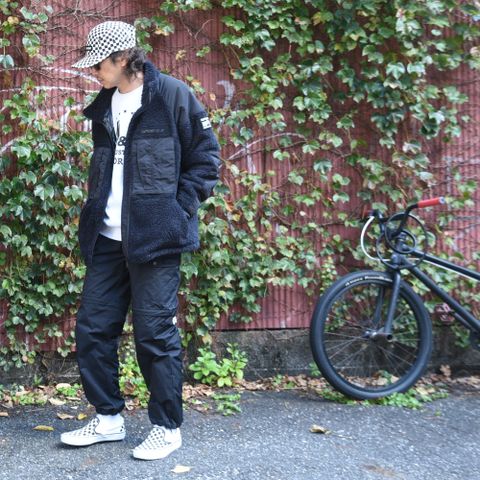 毎年恒例、ボアフリースを使用したスポーツスタイル。