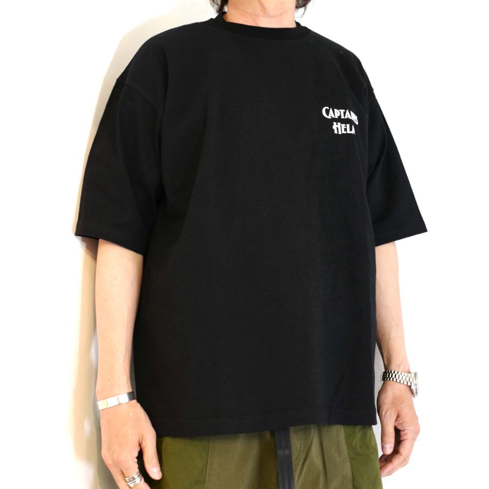 CAPTAINS HELM - LOGO&MASK TEE (BLACK) / ロゴ&マスク プリントTee