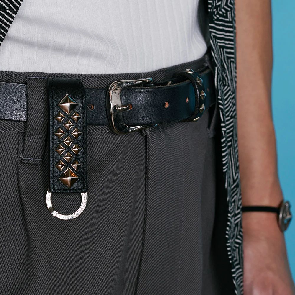 CALEE - STUDS LEATHER SNAP KEY RING (BLACK) / スタッズ レザー ベルトループ | LOOPHOLE