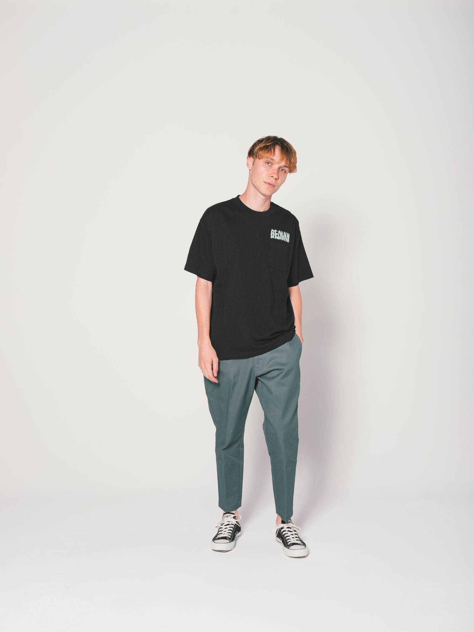 S/S POCKET TEE "PHIL" (BLACK) / ロゴ プリント ポケット Tシャツ