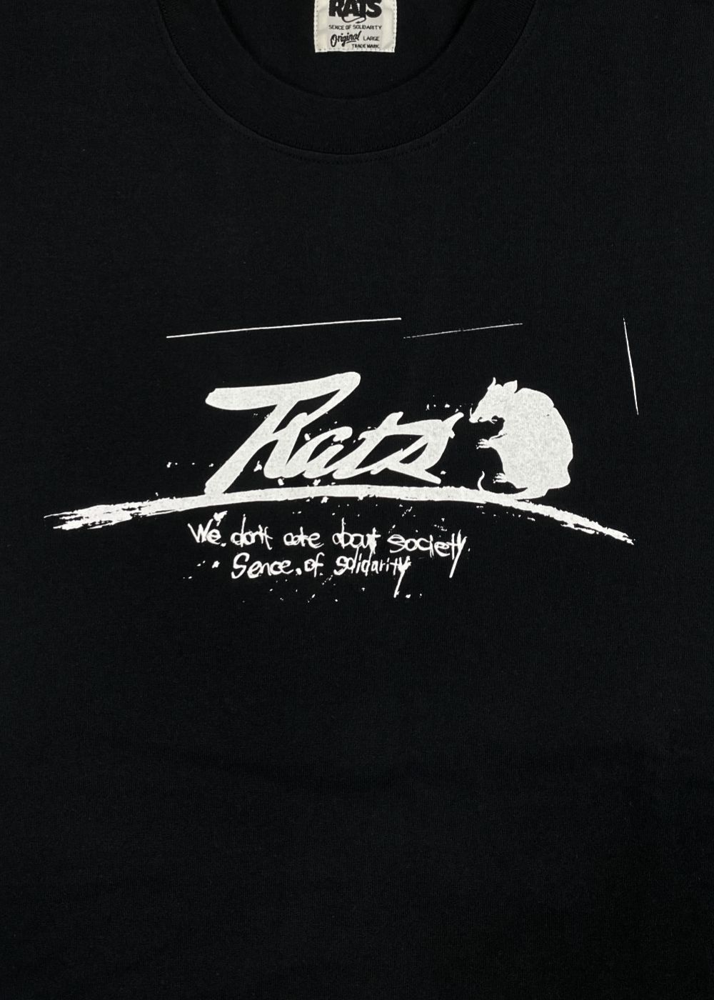 RATS - SCRIPT LOGO WAY OF LIFE TEE (BLACK) / 定番人気ロゴT