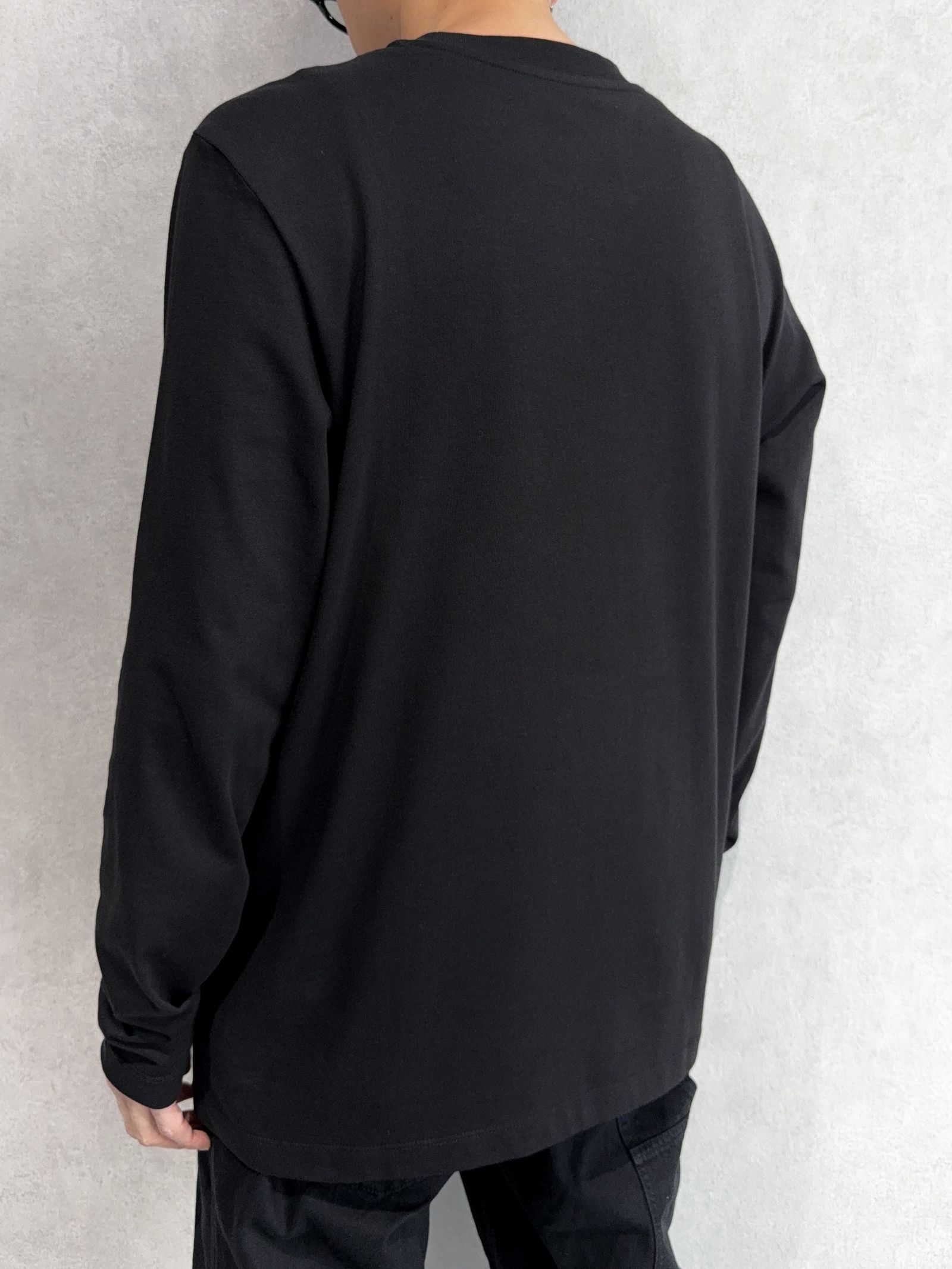 ロングスリーブ イージー20sスクリプトグラフィックTシャツ / 4RH854G / UB1(ブラック)