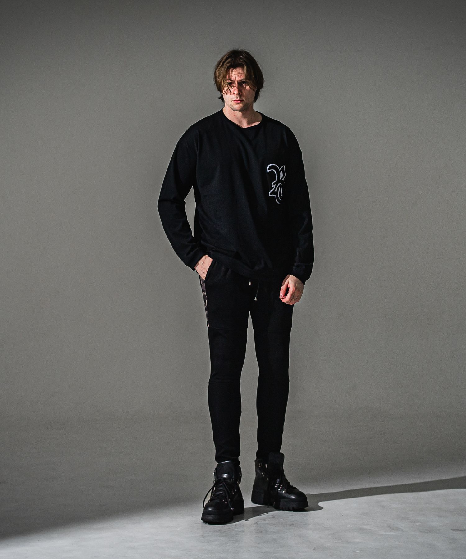 RC OVER LONGSLEEVE TEE / RC41-T-001 / オーバーサイズ長袖RCロゴワッペンTシャツ / ブラック×ホワイト (7月中旬入荷予定)