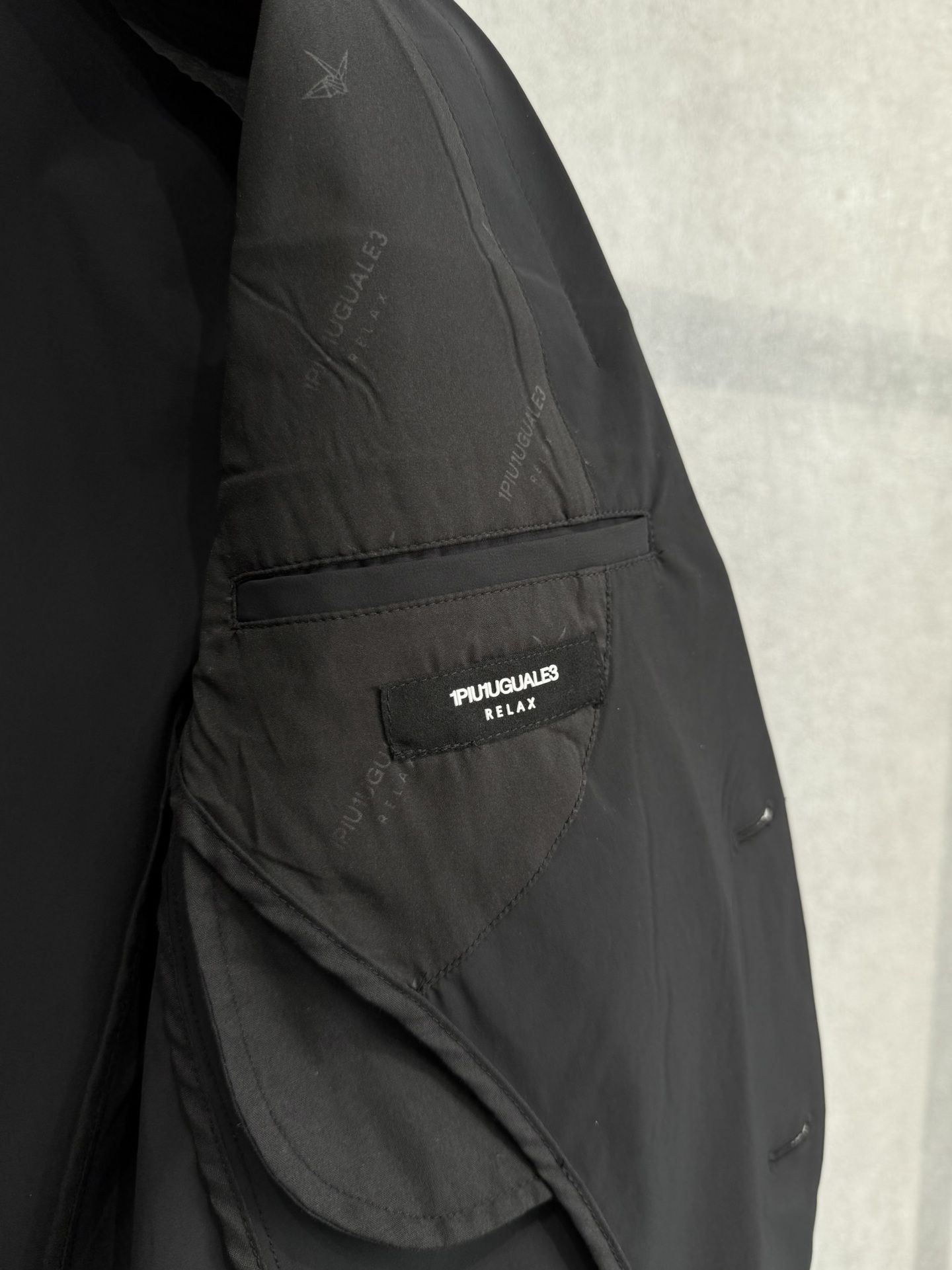 ストレッチナイロンセットアップ / uso-26062,usb-26062 / ブラック(無地)