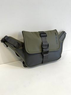 UTILITARIAN CAMERA WAISTBAG 22 / HH3834 / ボディーバッグ / カーキ×グレー