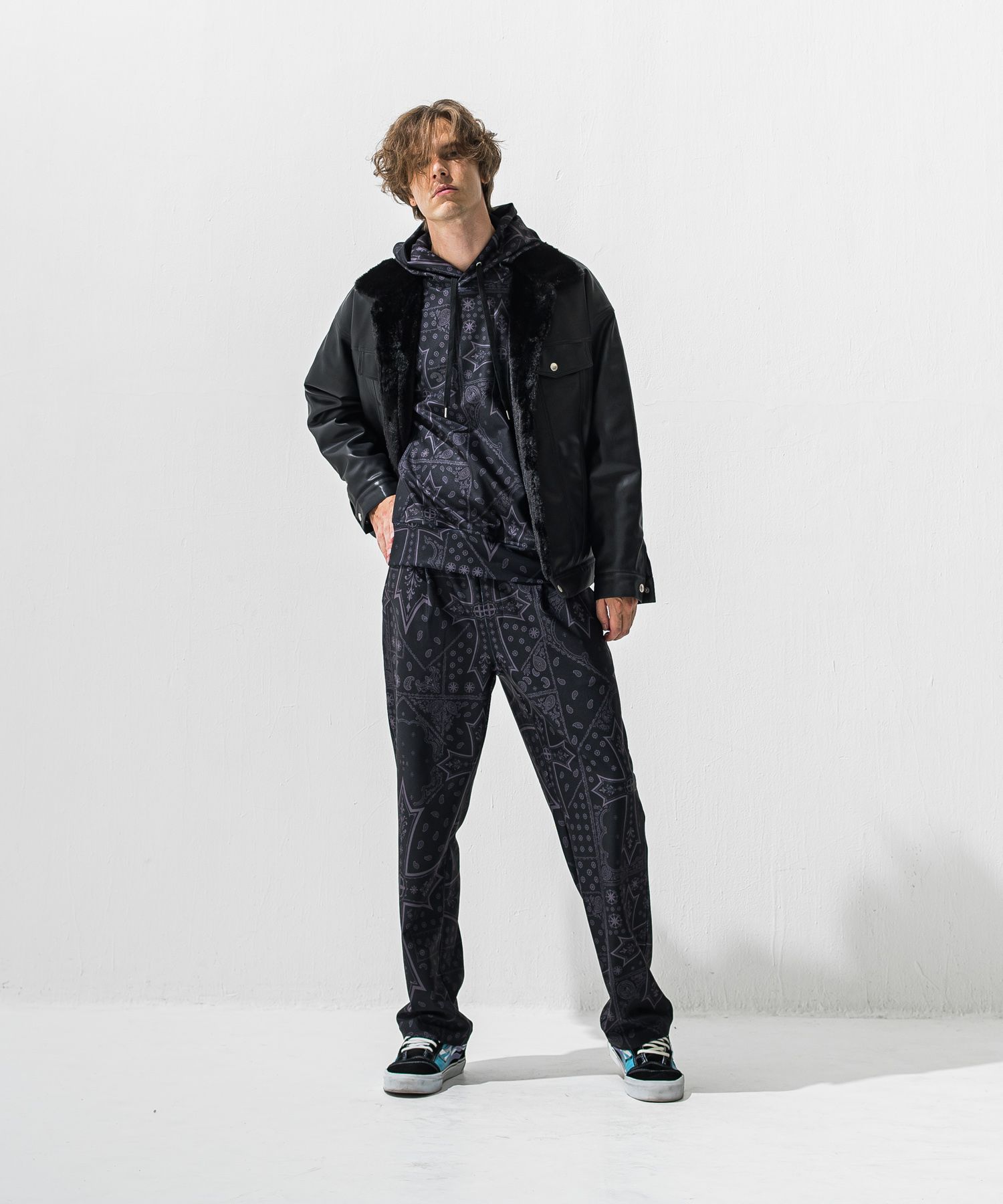 OVER HOODIE / RC42-C-011 / プルオーバーパーカー / クロスブラック (1月上旬入荷予定)
